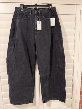 Good American Black barrel jeans brand new with tags